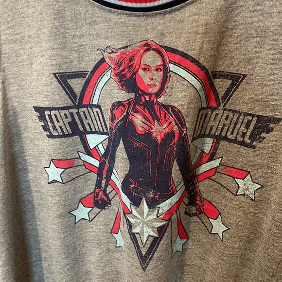 Captain Marvel sleeveless tee tied waist Large Preowned - Picture 3 of 6